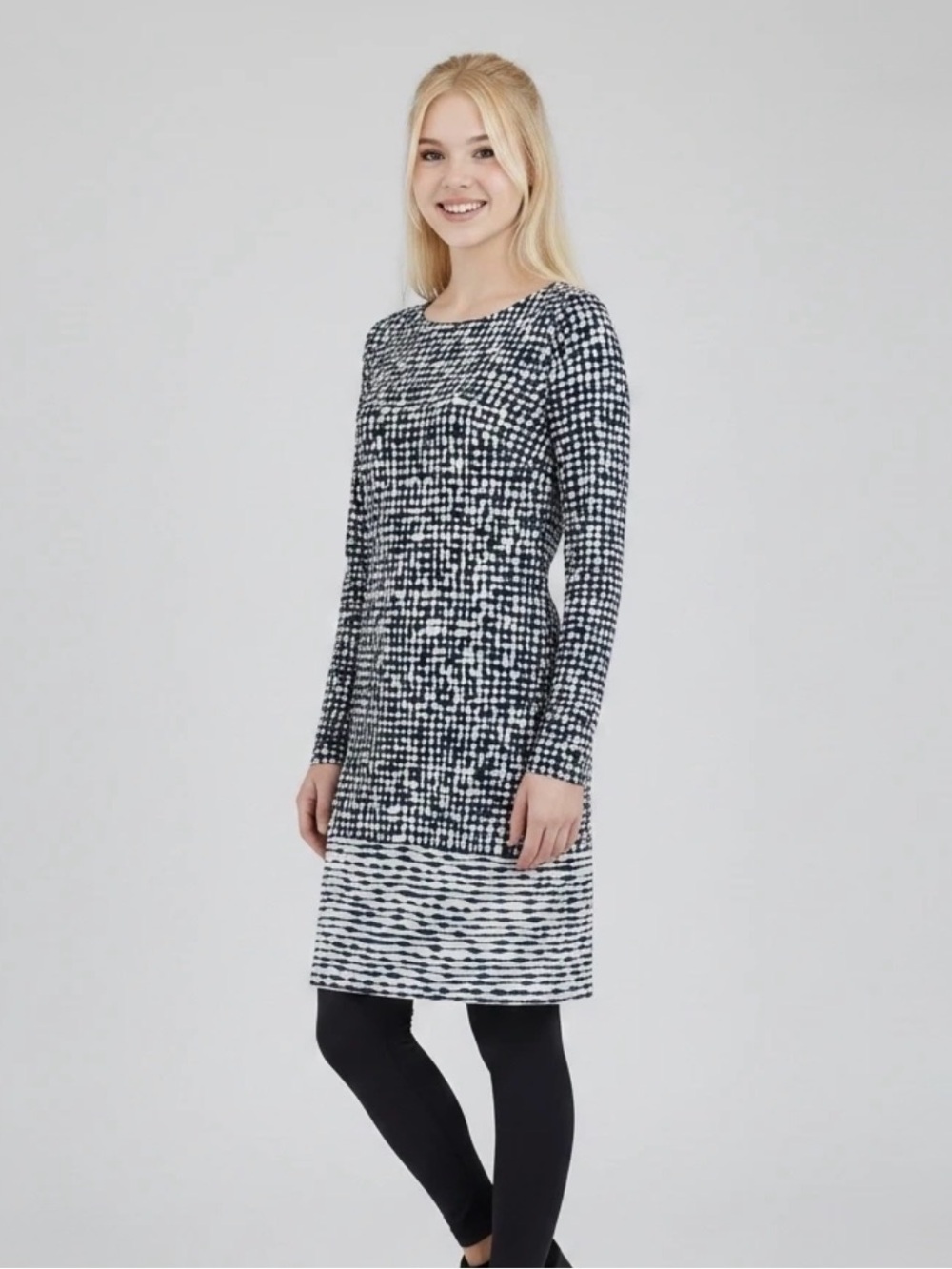 ❤️ Vince Camuto Navy and White Patterned Long-Sleeve Shift Dress